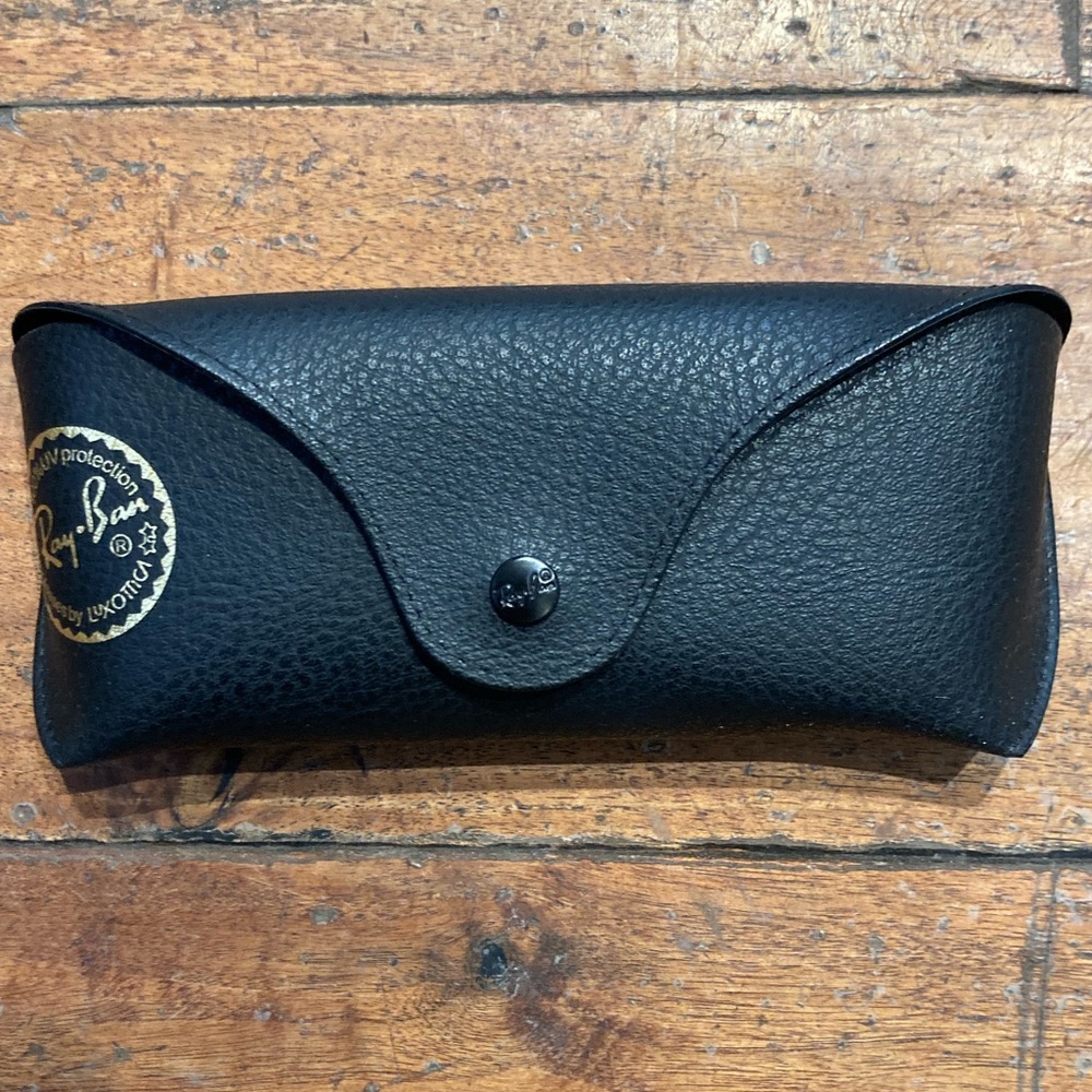 COPY - Ray ban sunglass case
